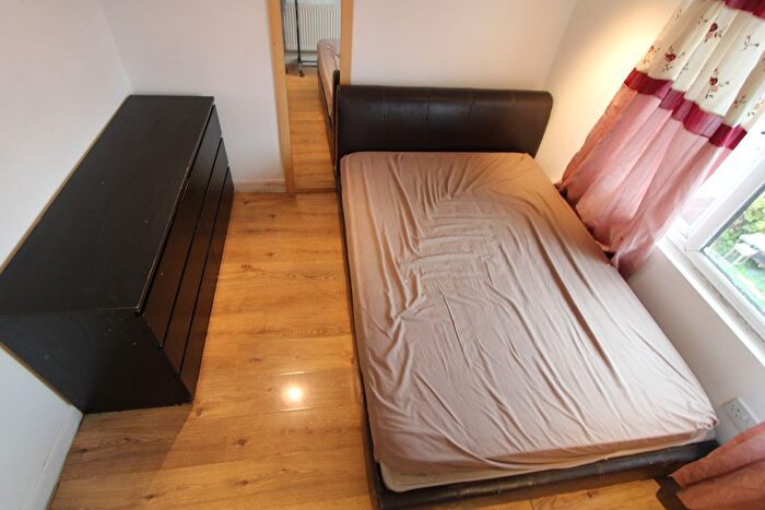 Studio To Rent In Lymington Close, Norbury/Streatham, SW16