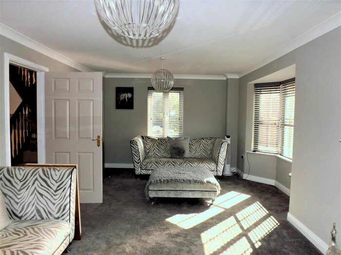 4 Bedroom Property To Rent In Fisher Hill Way, Radyr, Cardiff CF15