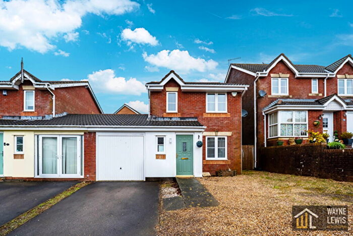 3 Bedroom Link Detached House For Sale In Blaen Ifor, Caerphilly, CF83