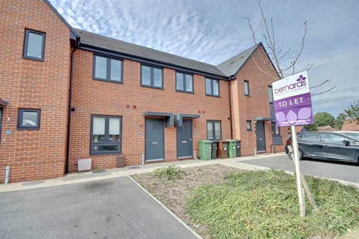 2 Bedroom House To Rent In Chalk Way, Drayton, Portsmouth, PO6