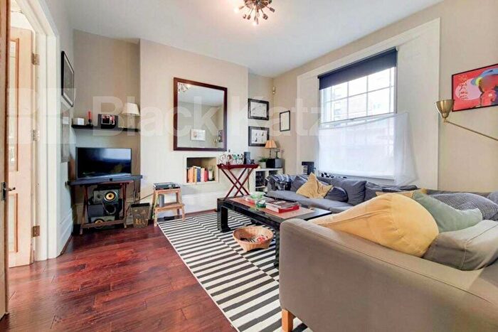 3 Bedroom Flat To Rent In Caledonian Road, Islington / Caledonian Road, N1