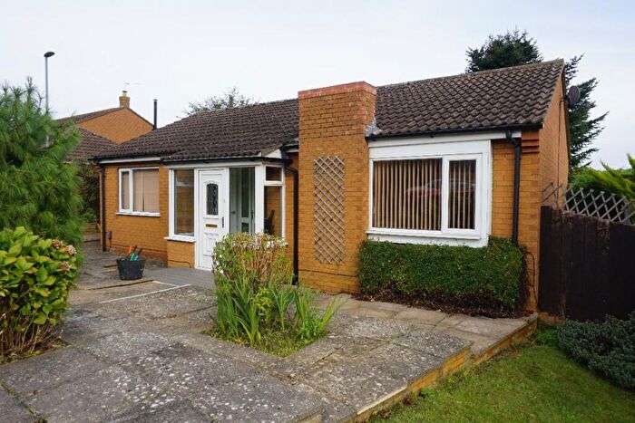 2 Bedroom Detached Bungalow To Rent In Sallow Avenue, Northampton, NN3