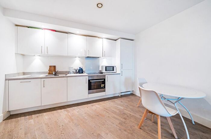 1 Bedroom Flat For Sale In Doniford House, Healum Avenue, Southall, UB2