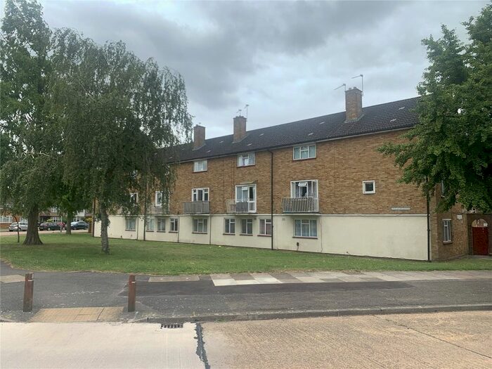 2 Bedroom Flat To Rent In Barra Hall Circus, Hayes, UB3