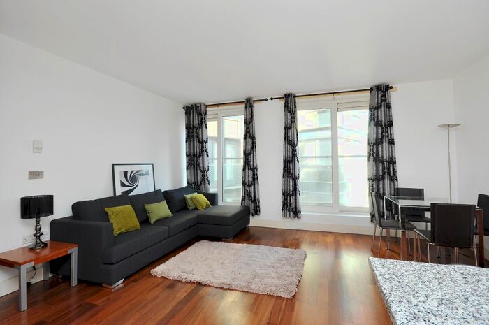 2 Bedroom Flat To Rent In Praed Street, London, W2