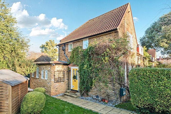 3 Bedroom End Terrace House To Rent In Torwood Road, Putney, London, SW15