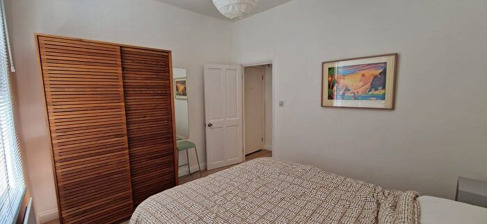 1 Bedroom Flat To Rent In Graham Road, London, E8