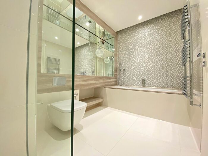 2 Bedroom Flat To Rent In Water Lane, London, EC3R
