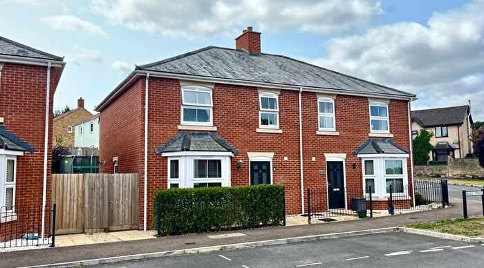 3 Bedroom Semi-Detached House For Sale In Broad Street, Chard, Somerset, TA20