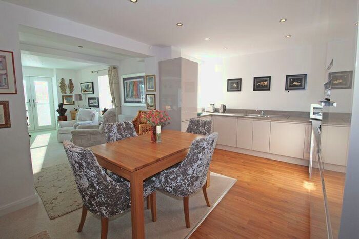 2 Bedroom Flat For Sale In London Road South, Poynton, SK12