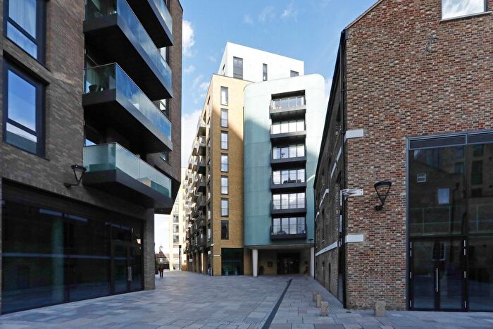 1 Bedroom Flat To Rent In Bellwether Lane, London, SW18