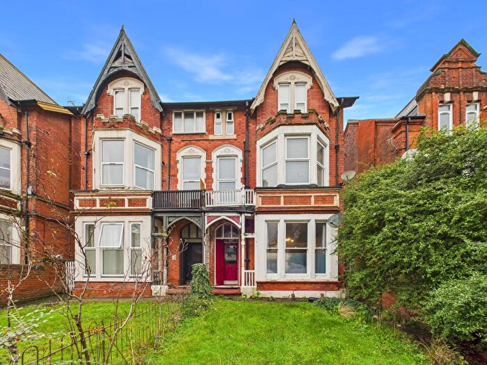 1 Bedroom Apartment For Sale In Mansfield Road, Nottingham, NG5