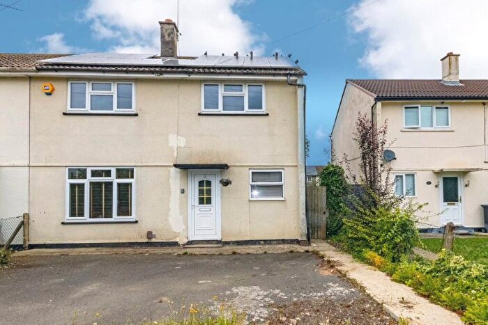 4 Bedroom Semi-Detached House To Rent In Wolsely Avenue, Park South, Swindon, Wiltshire, SN3
