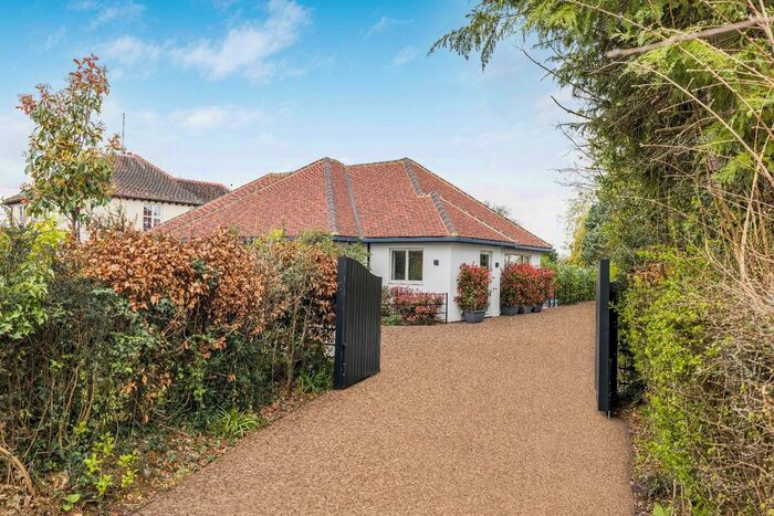 4 Bedroom Detached House For Sale In Church Road, Little Berkhamsted, Hertford, SG13