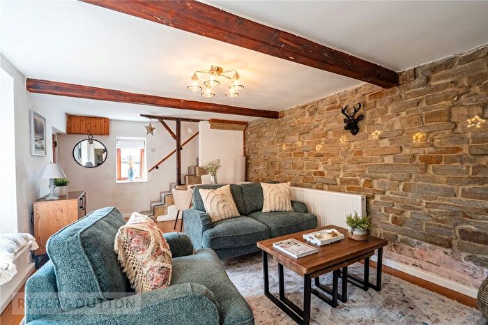 1 Bedroom Terraced House For Sale In Towngate, Upperthong, Holmfirth, West Yorkshire, HD9