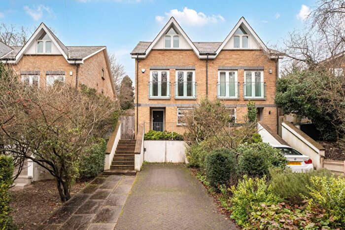 5 Bedroom Semi Detached House For Sale In Purley Oaks Road, South Croydon, CR2