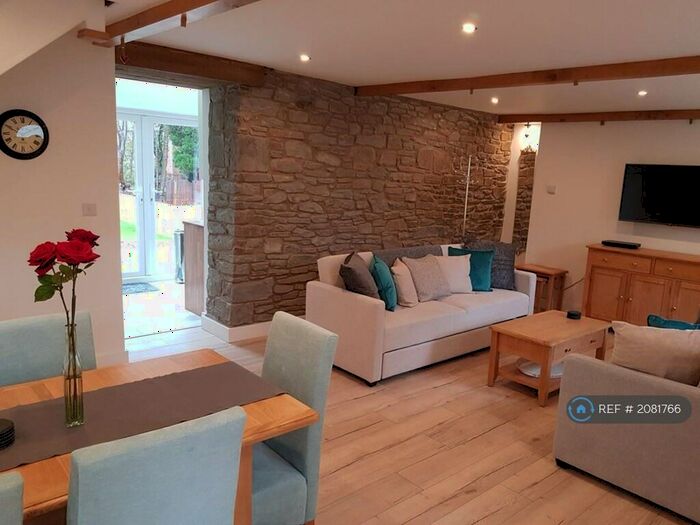 3 Bedroom Terraced House To Rent In Taff Terrace, Treorchy, CF42