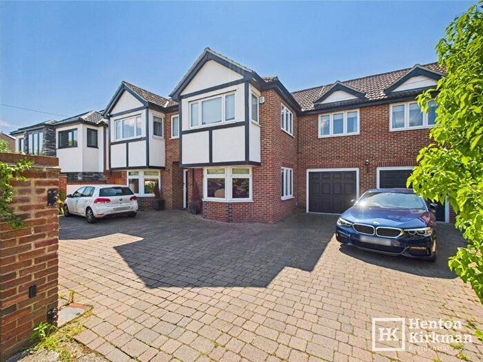 5 Bedroom Detached House For Sale In Noak Hill Road, Billericay, Essex, CM12