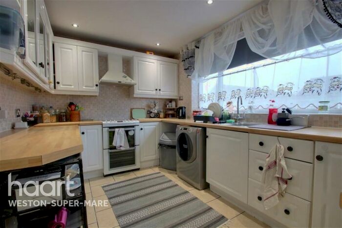 3 Bedroom End Of Terrace House To Rent In Oldmixon, BS24