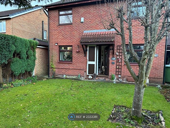 3 Bedroom Detached House To Rent In Deepdale Close, Stockport, Manchester, SK5