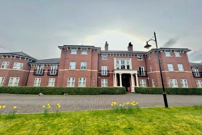 2 Bedroom Flat To Rent In The Beeches, Chester, CH2