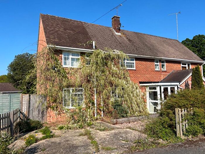 4 Bedroom Semi-Detached House For Sale In Hythe, Southampton, Hampshire, SO45