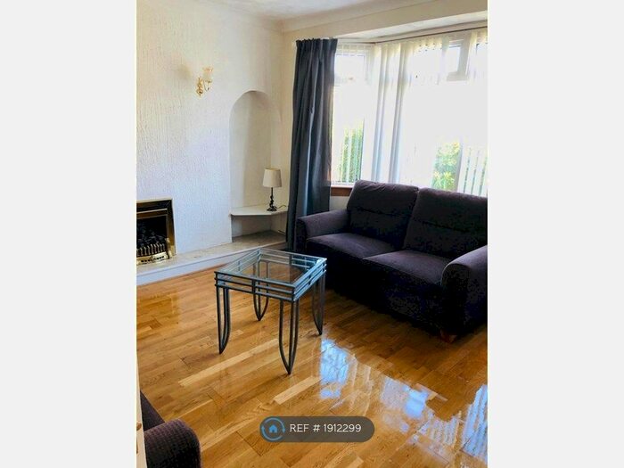 4 Bedroom Flat To Rent In Sighthill Loan, Edinburgh, EH11