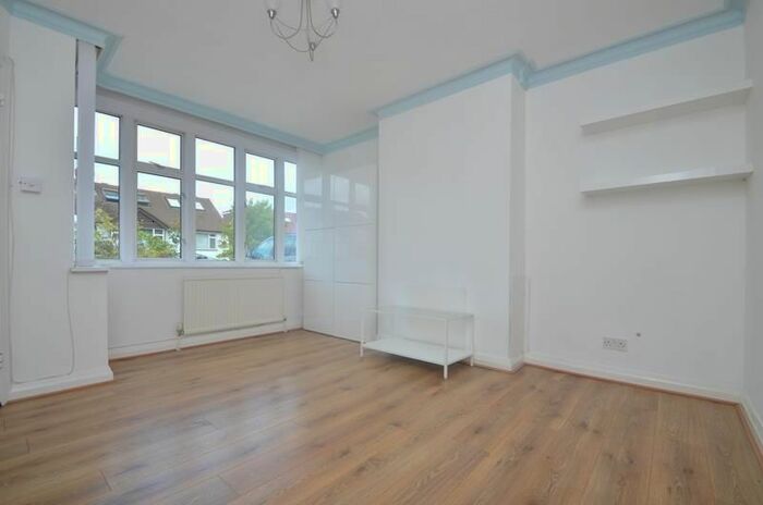 2 Bedroom Semi-Detached House To Rent In Crosier Way, Ruislip HA4