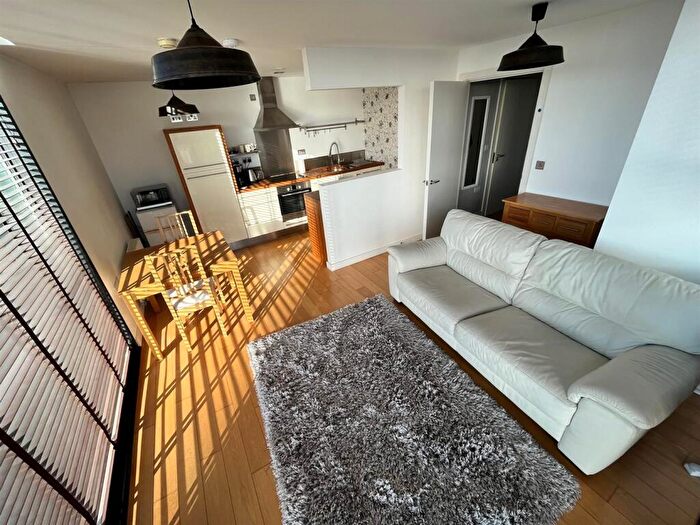1 Bedroom Apartment For Sale In Islington Wharf Block B, Great Ancoats Street, Manchester, M4