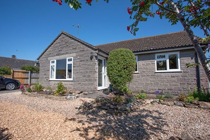 3 Bedroom Bungalow For Sale In Stanchester Way, Curry Rivel, Langport, TA10