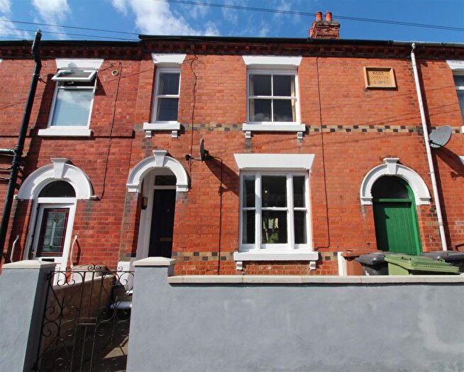 2 Bedroom Terraced House To Rent In North Street, Wellingborough, NN8