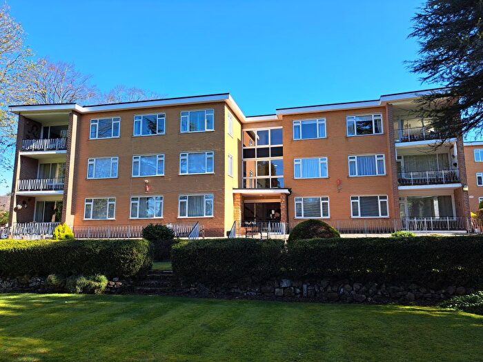 2 Bedroom Flat To Rent In Seymour Gardens, Four Oaks, Sutton Coldfield, B74