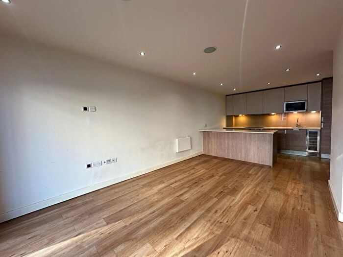 2 Bedroom Flat To Rent In Commander Avenue, Emerald House, NW9