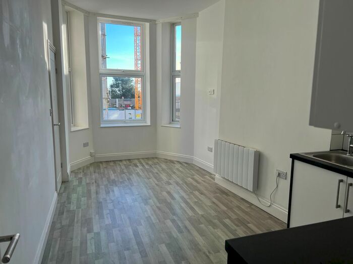 2 Bedroom Flat To Rent In Sandgate Road, Folkestone, CT20