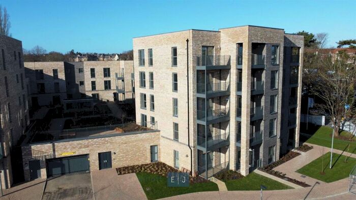 2 Bedroom Apartment To Rent In Borders Lane, Loughton, IG10