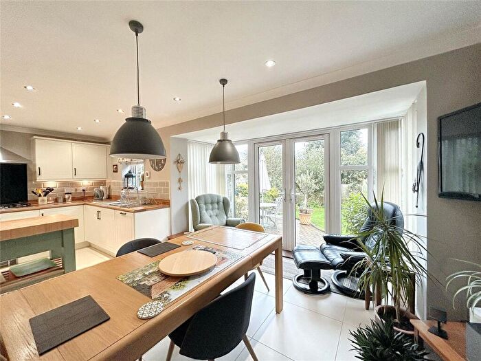 4 Bedroom Detached House For Sale In Neptune Road, Westbury, BA13