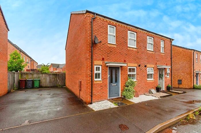 2 Bedroom Semi-Detached House To Rent In Yorkshire Grove, Walsall, WS2