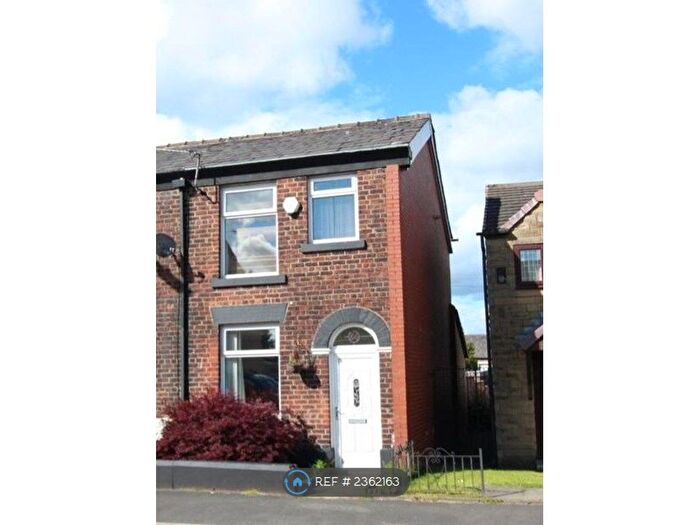 3 Bedroom Terraced House To Rent In Walshaw Road, Bury, BL8