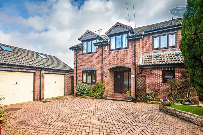 3 Bedroom Detached House For Sale In Melfort Glen, Crosspool, Sheffield, S10