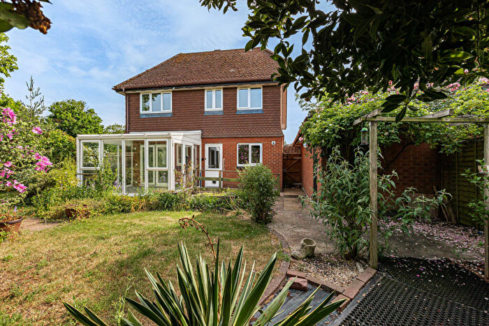 3 Bedroom Detached House For Sale In Ockley Brook, Didcot, OX11