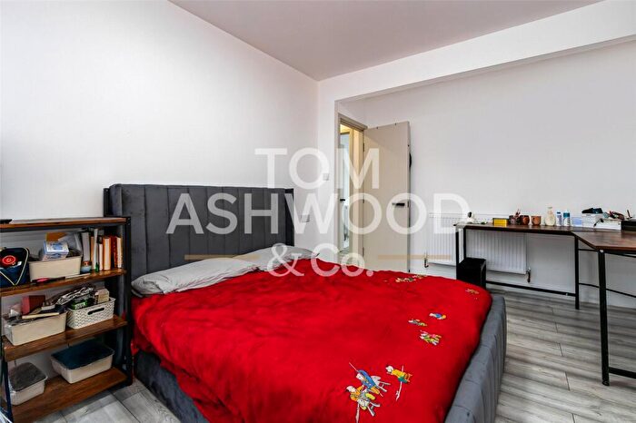3 Bedroom Terraced House For Sale In Pretoria Road, London, E16
