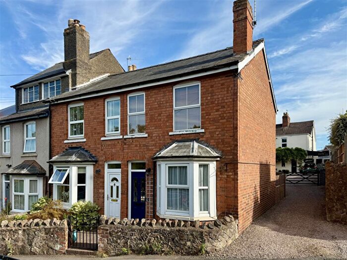 2 Bedroom End Terrace House For Sale In Moorlands Road, Malvern, WR14