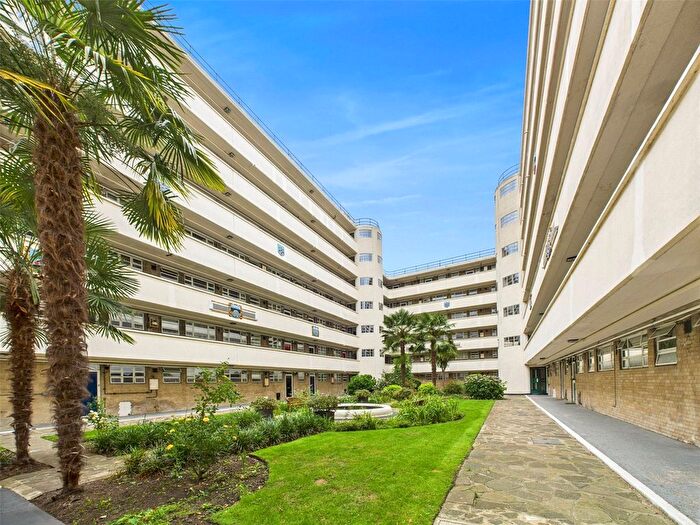 1 Bedroom Flat To Rent In Lichfield Court, Richmond, TW9