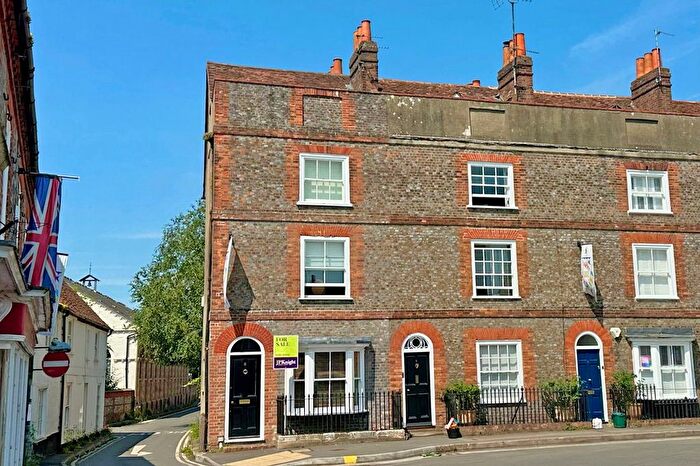 3 Bedroom Semi-Detached House For Sale In St. Leonards Square, Wallingford, OX10