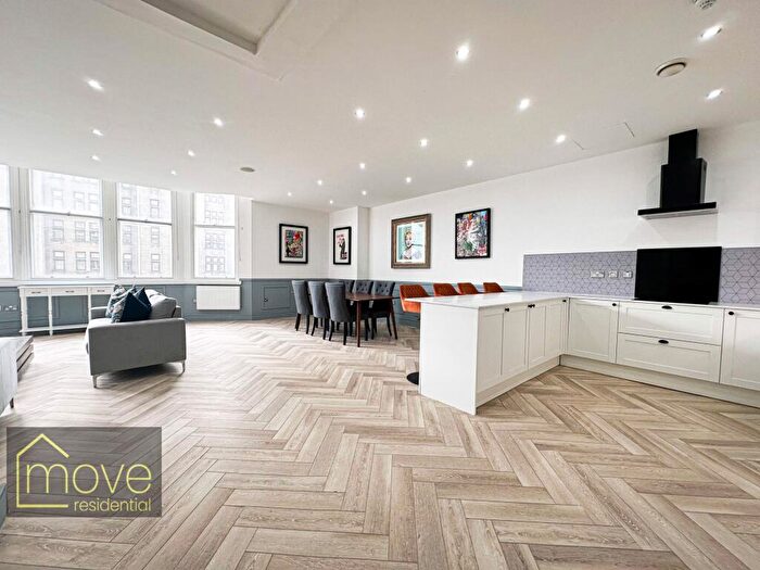 2 Bedroom Flat For Sale In Water Street, Tower Building, L3 - Photo 2