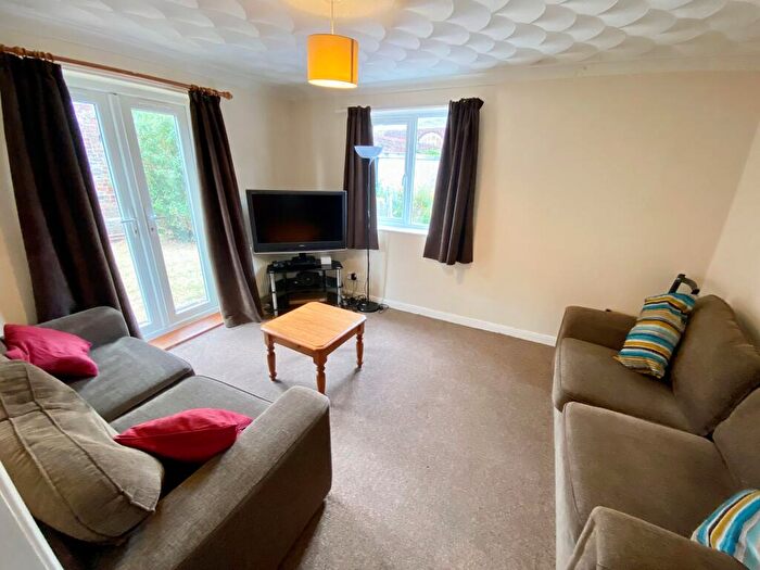 6 Bedroom Semi-Detached House To Rent In Highcross Road, Exeter, EX4