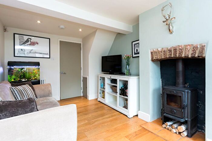 2 Bedroom Terraced House To Rent In Temple Road, Oxford, OX4