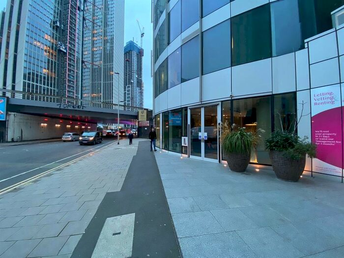 2 Bedroom Flat To Rent In Wandsworth Road, London, SW8