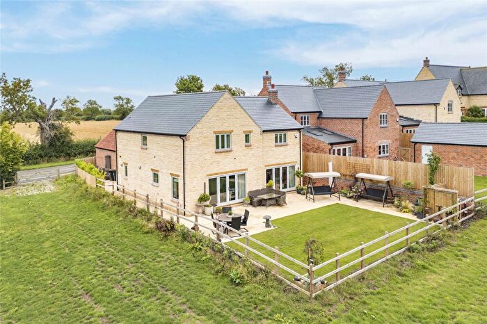 4 Bedroom Detached House For Sale In Southwick Road, Glapthorn, Northamptonshire, PE8