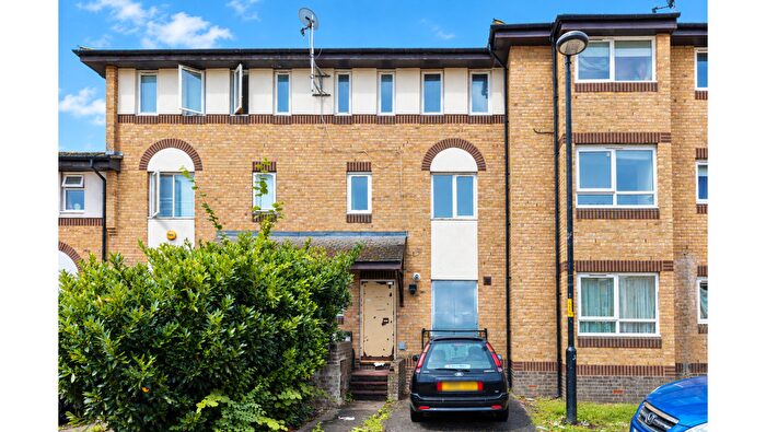 4 Bedroom Property For Sale In Oxley Close, Southwark, London, SE1